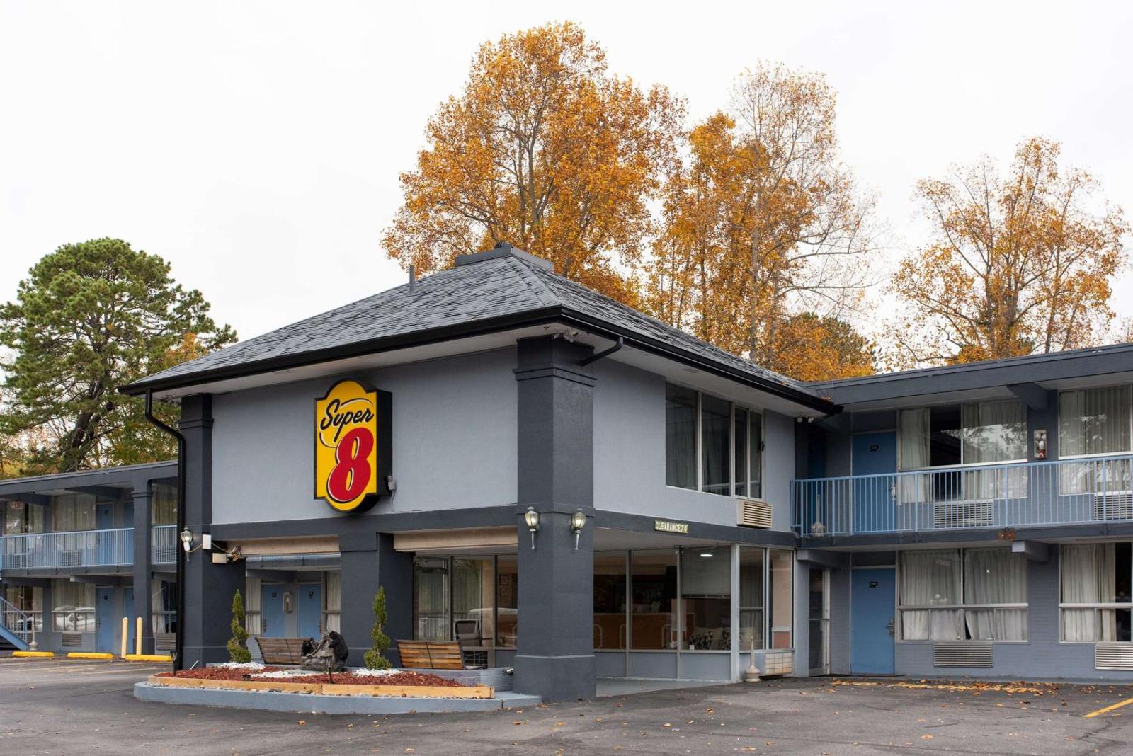 Super 8 by Wyndham Black Mountain